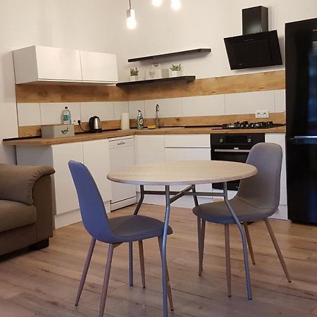 Avalon Apart 1 Legnica Dış mekan fotoğraf