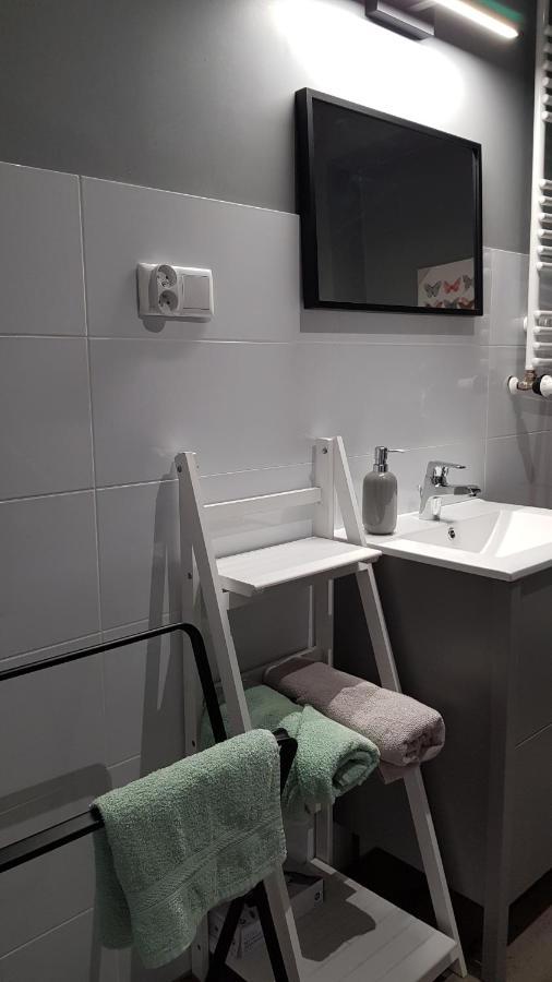 Avalon Apart 1 Legnica Dış mekan fotoğraf